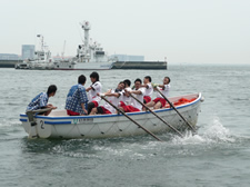 Competing in Cutter Race (by members of "Kamigumi Dynamite")